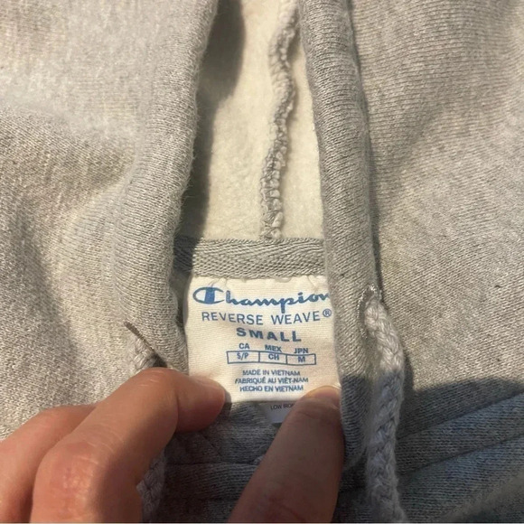 Vintage Champion hoodie sweatshirt, small. IOWA on front. Excellent condition. - Picture 3 of 5